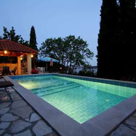 Lucic-5 By Interhome *